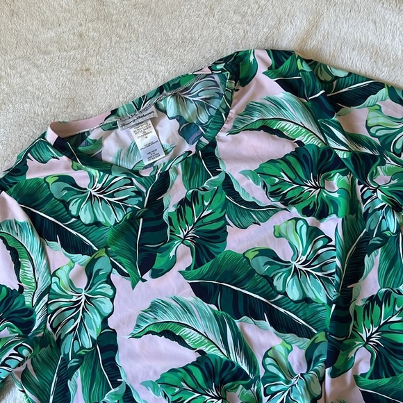 Tommy Bahama Breezy Palms Rash Guard Top Size M Green Pink TSW90619C - Picture 13 of 14